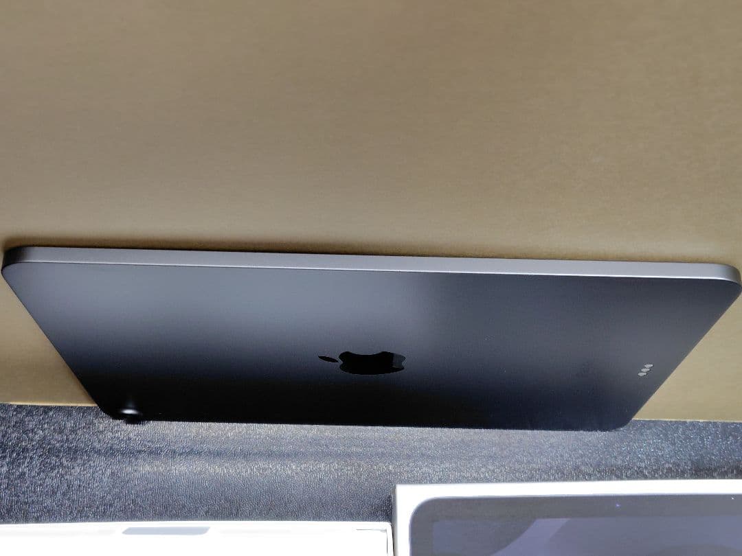 [美品] iPad Air 第5世代 スペースグレイ 64GB WiFiモデル