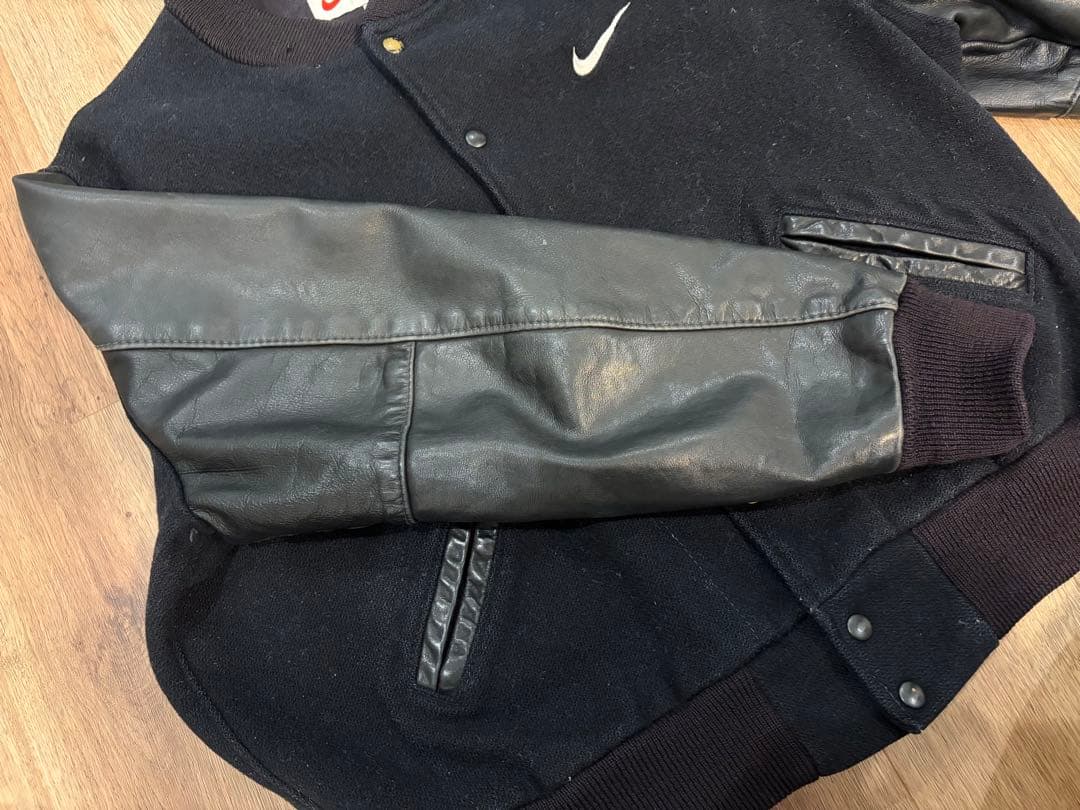 k*m様 希少 NIKE 90s 袖レザー スタジャン NIKE TOWN ブラ