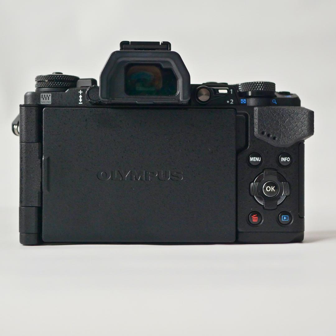 【美品・シャッター回数1178回】オリンパス OM-D E-M5 Mark II
