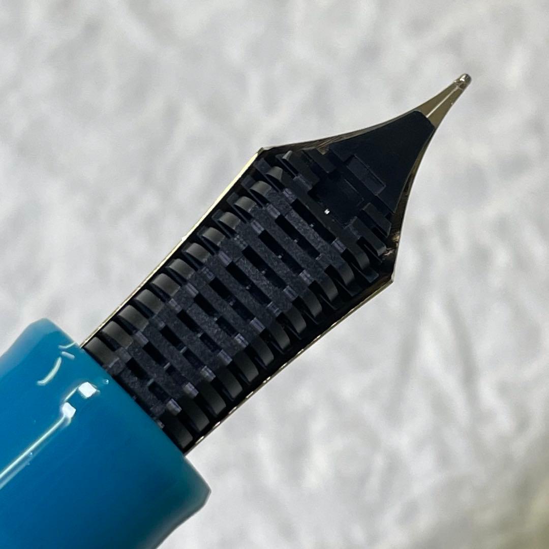 セーラー万年筆 海外限定 プロギア ブルー クエーサー 21K MF