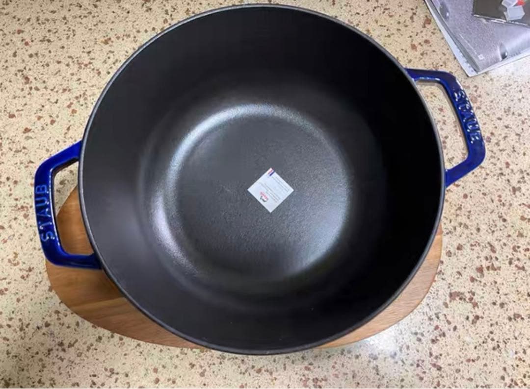 staub ストウブ 24cm 限定コレクション、色が美しい❗️美品