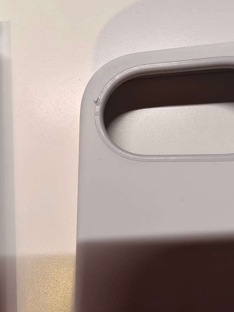 【美品】iPhone 16e 256GB 純正ケース＆Belkinフィルム