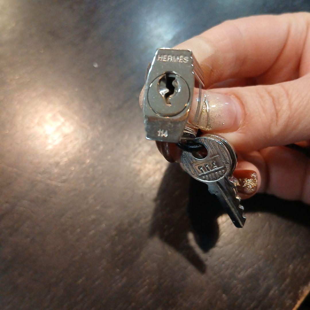 HERME'S 南京錠 2本の鍵付き