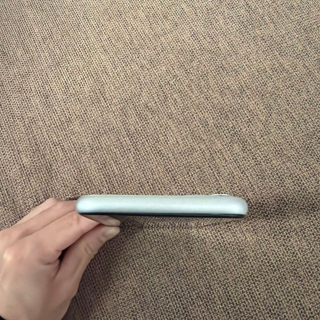 iPhone 11 ホワイト 本体　ジャンク品