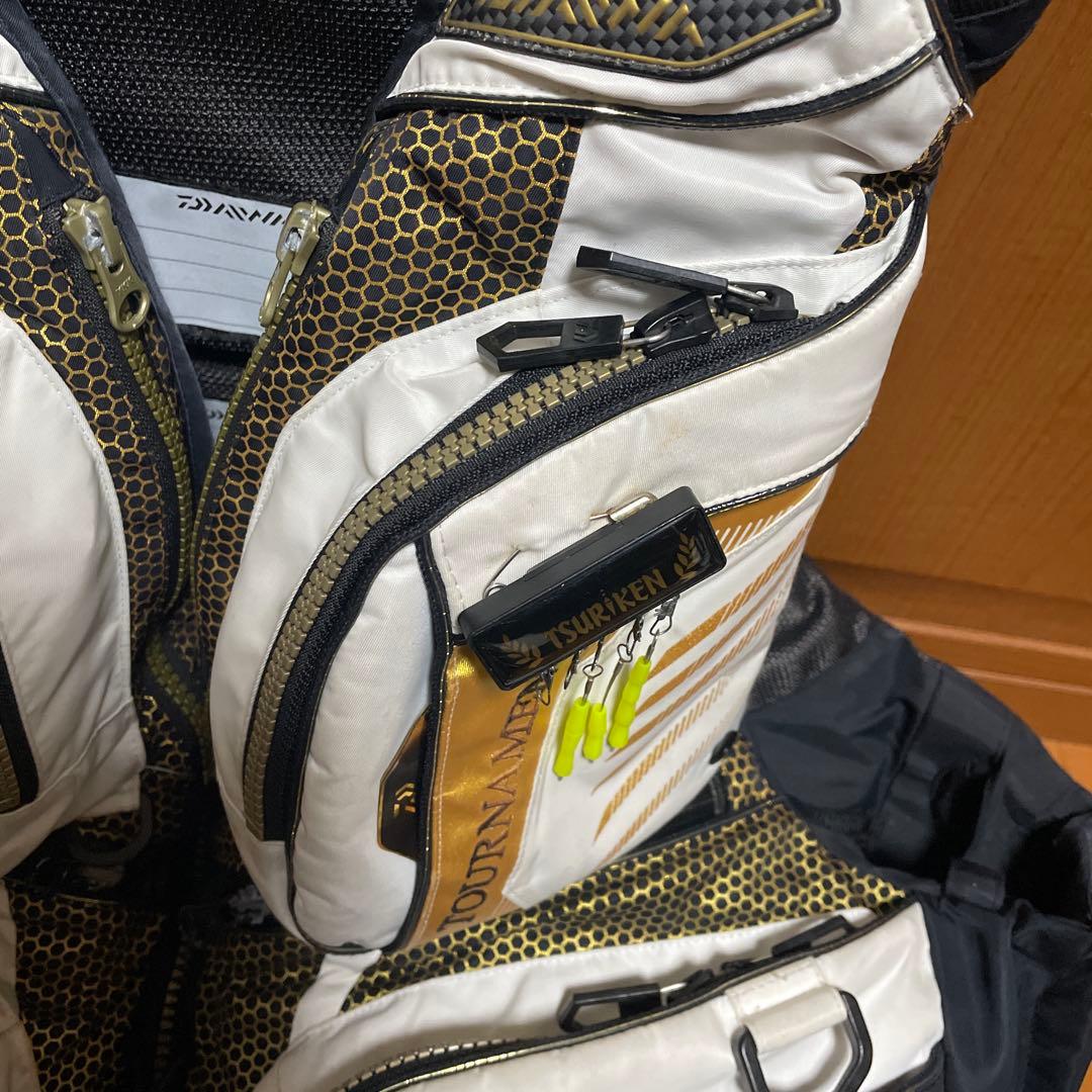 ダイワ ライフジャケット ホワイト/ブラック