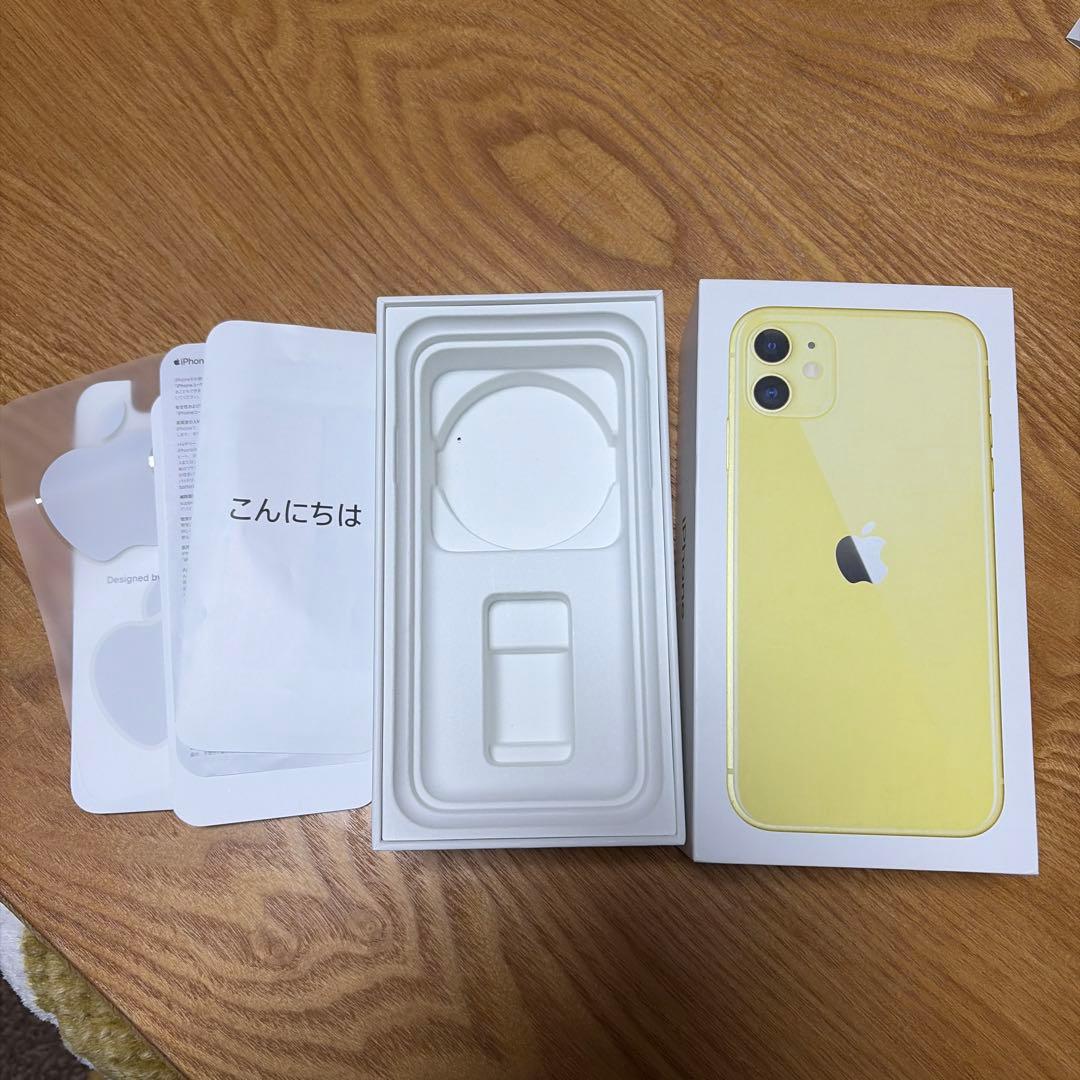 iPhone11 256GB レンズヒビ有り　使用に問題はないですが難あり