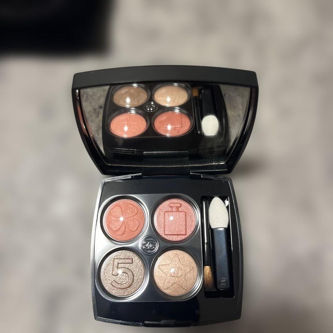 CHANEL レキャトルオンブルブトン　209 マドモアゼル