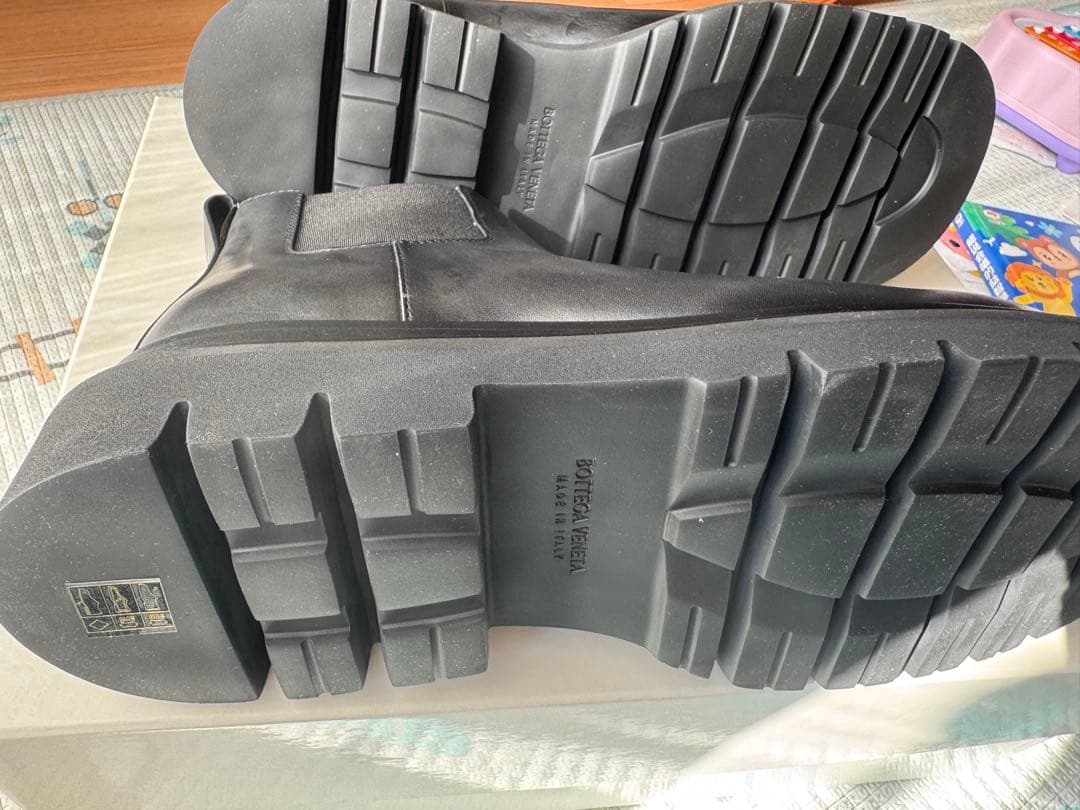 ブラックレザー サイドゴアブーツ