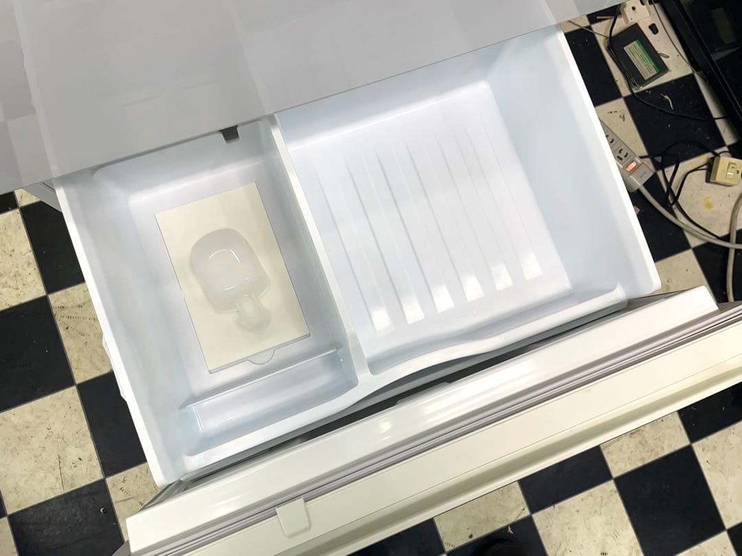 Panasonic　冷蔵庫　NR-C32HGM-W 2018年製　315L　料理