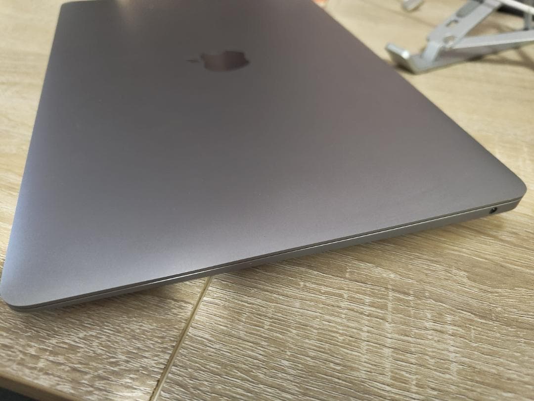 MacBook Air 13インチ M1 スペースグレー