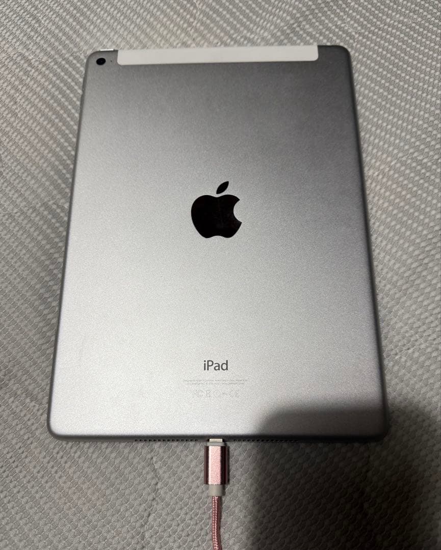 Apple iPadAir2 64GB Wi-Fi+セルラー　シルバー　美品