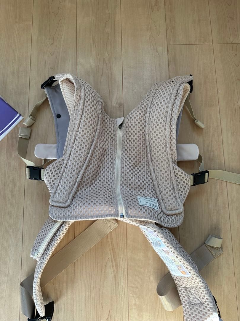 88ベージュ メッシュ 抱っこひも