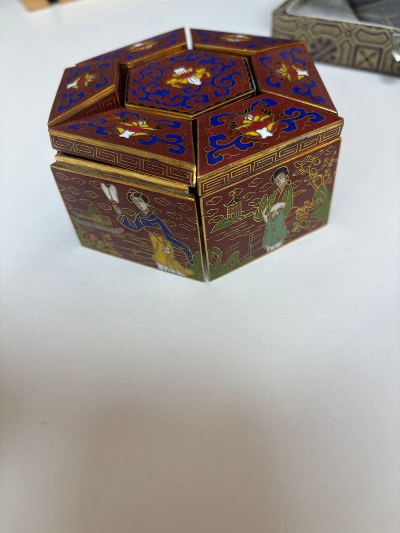 【中国美術】七宝焼 絵付 人物画 古美術 骨董品 アンティーク小物入れ