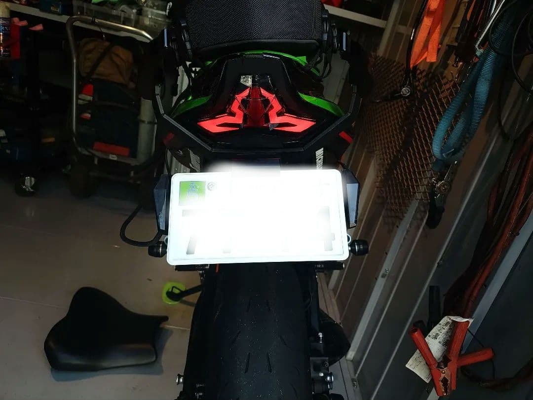 ACTIVE ナンバープレートホルダー ブラック