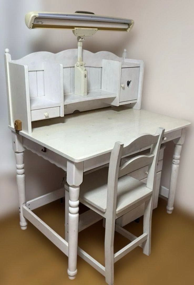 勉強机　ホワイト収納付きデスク LEDライト付き