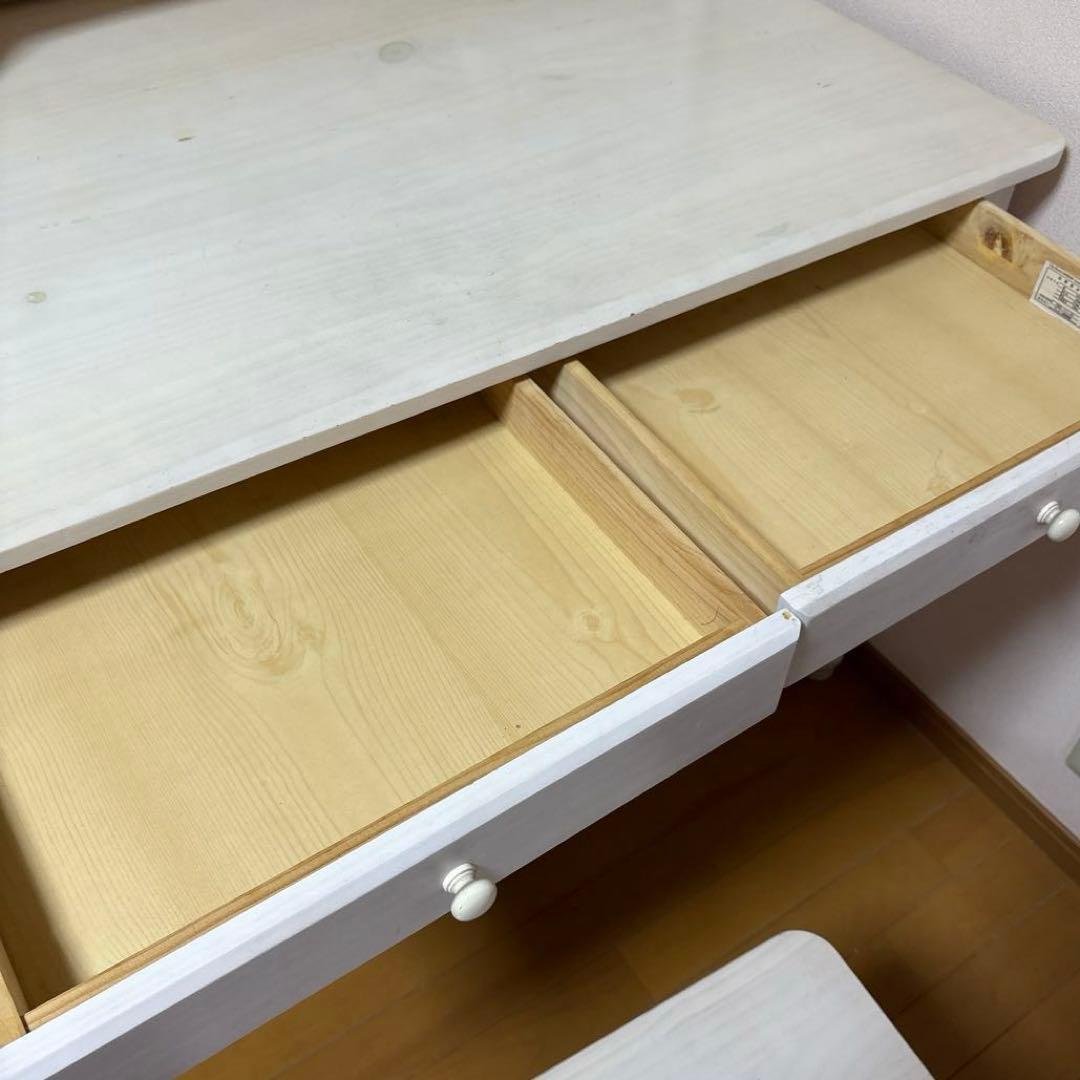 勉強机　ホワイト収納付きデスク LEDライト付き