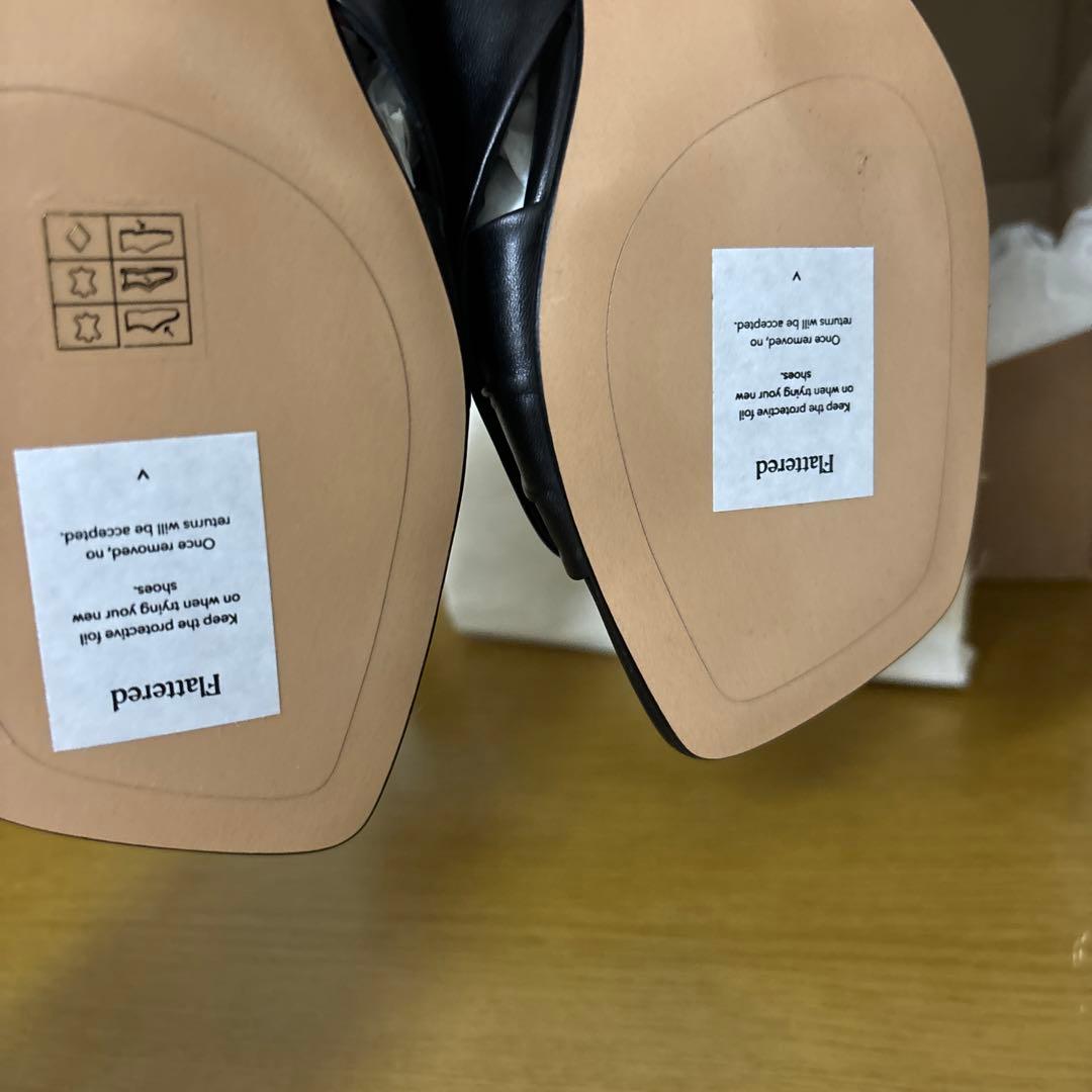 Flattered EMIサンダル　ブラック　サイズ24-24.5cm