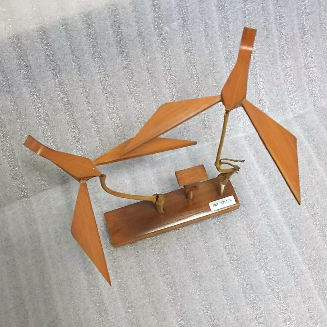 鳥の弥次郎兵衛(やじろべえ)