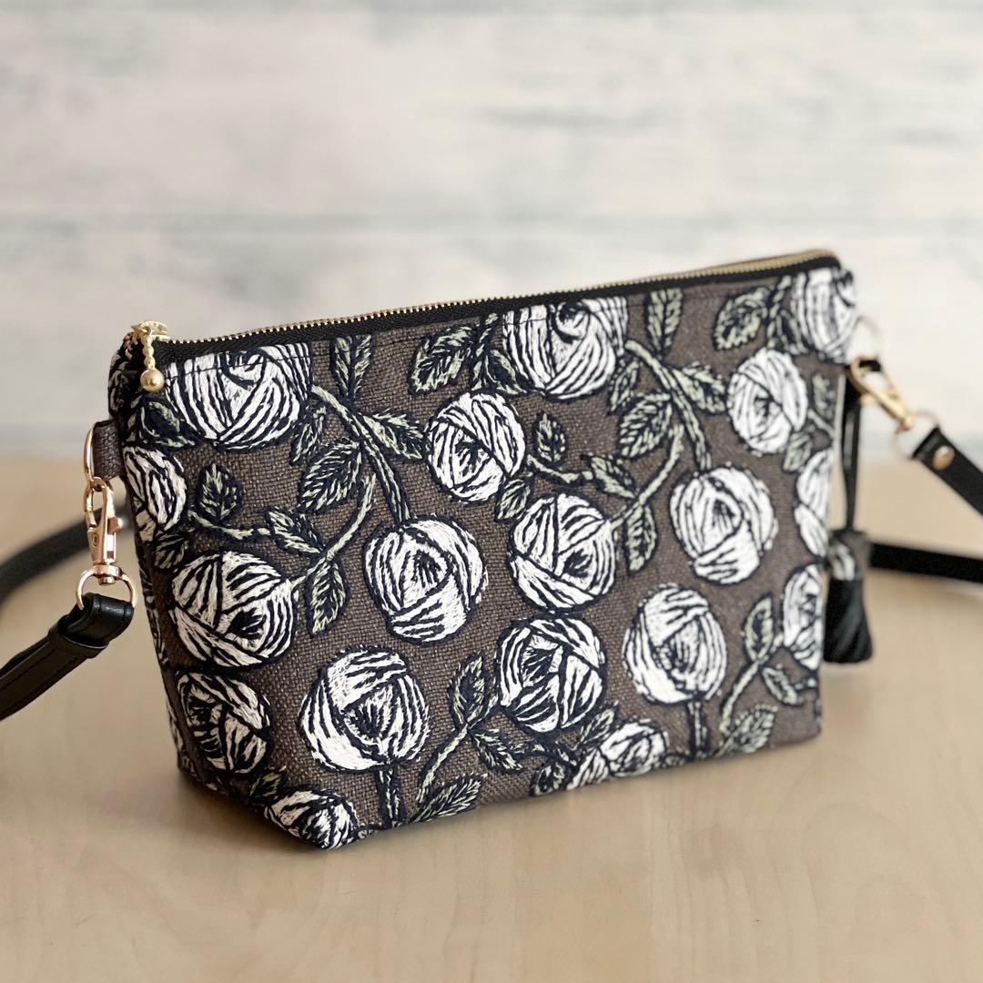 ミナペルホネン rosy brownショルダーバッグMB512-251