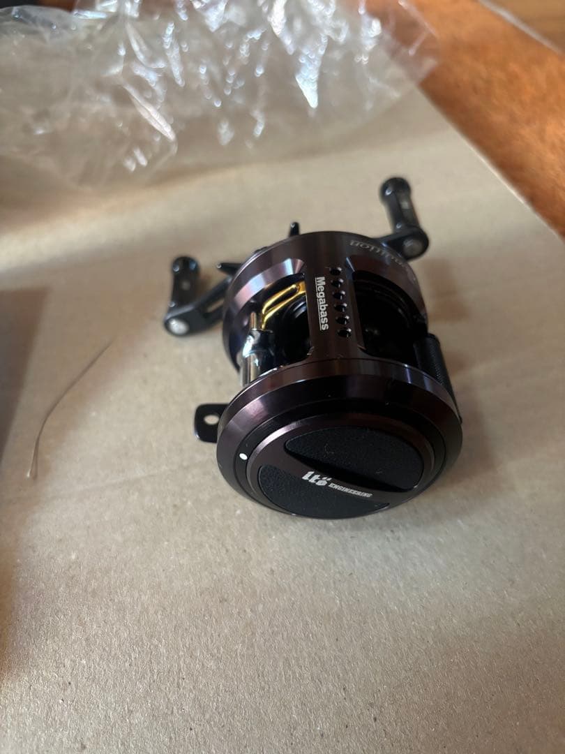 メガバス　モノブロック　レーシングコンディション　右　新品未使用