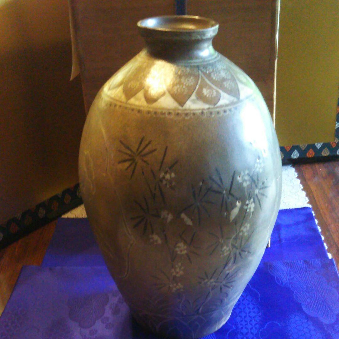 高麗像巌花器箱付き