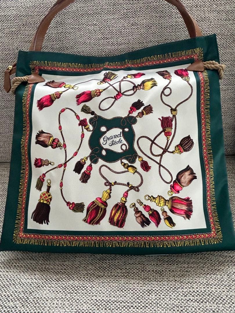 TREASURE TOPKAPI タッセルプリントトートバッグ