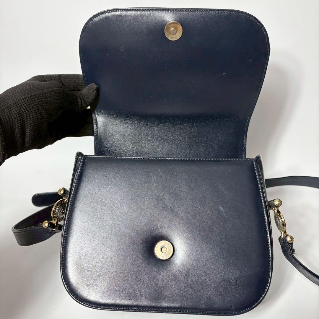 ジャンニヴェルサーチ　ネイビー　メデューサ　ショルダーバッグ　レザー.