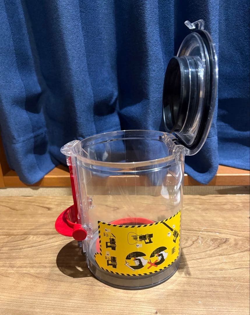 アタッチメント多数付属！細部まで洗浄済！#Dyson #V10 ハンドクリーナー