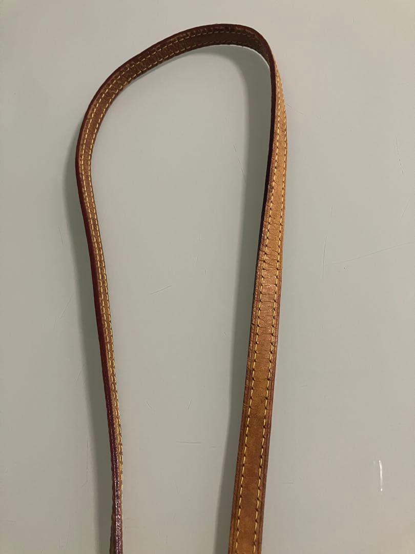 LOUIS VUITTON LV ルイヴィトン　ショルダーストラップ