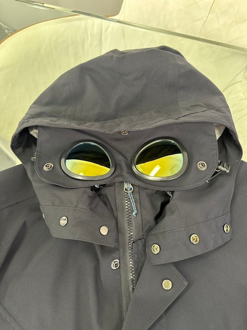 C.P. Company ゴーグルブラックナイロンジャケット フード付き