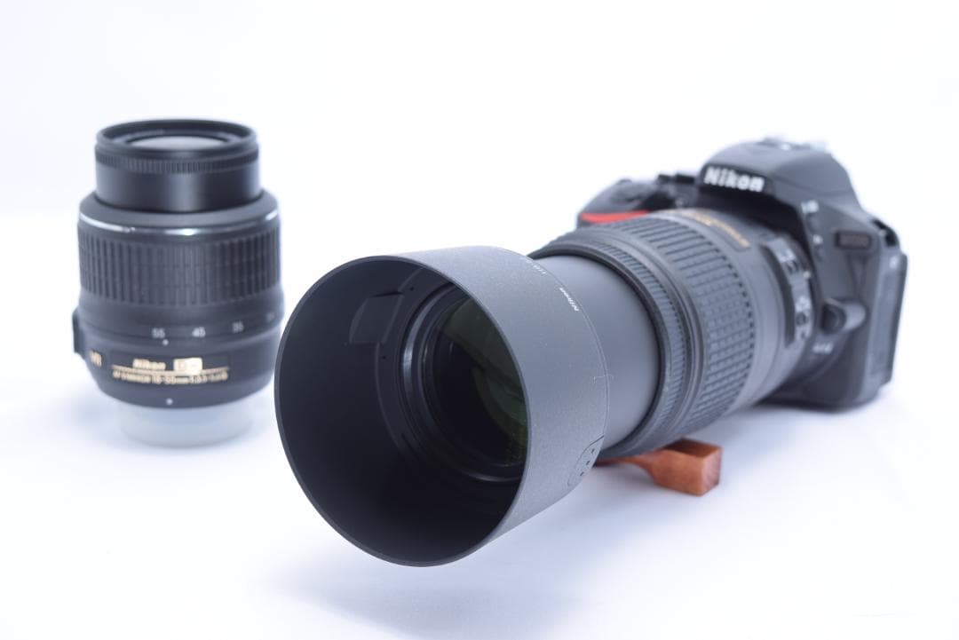 ❷Nikon D5500 デジタル一眼レフカメラ　シャッター数10回