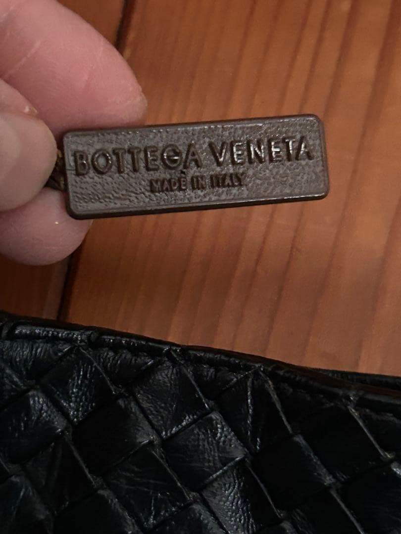 【難アリ】　BOTTEGA VENETA　ショルダーバッグ　斜めがけ　黒