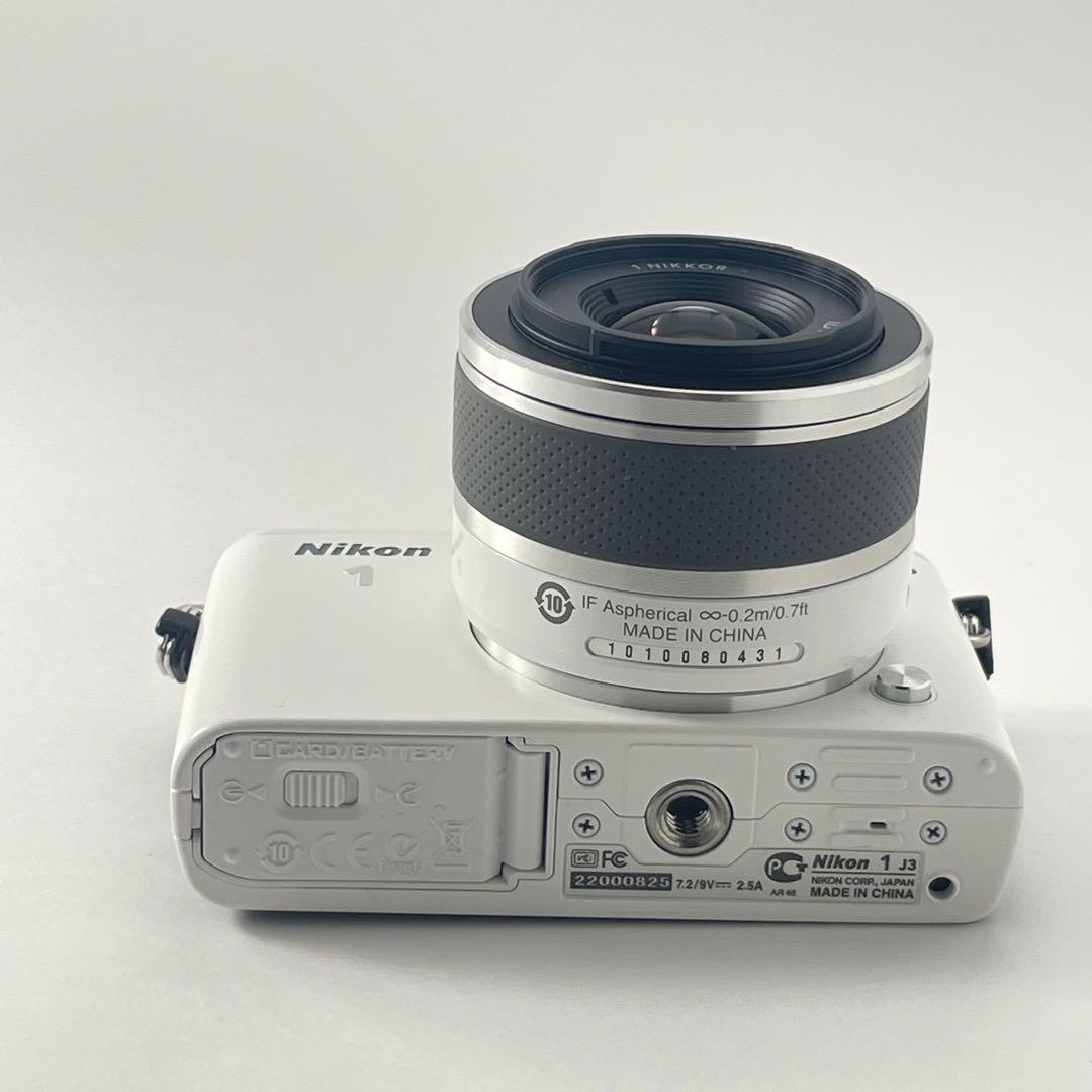 【ショット数2000・返品保証】Nikon1 J3ホワイト 標準レンズキット