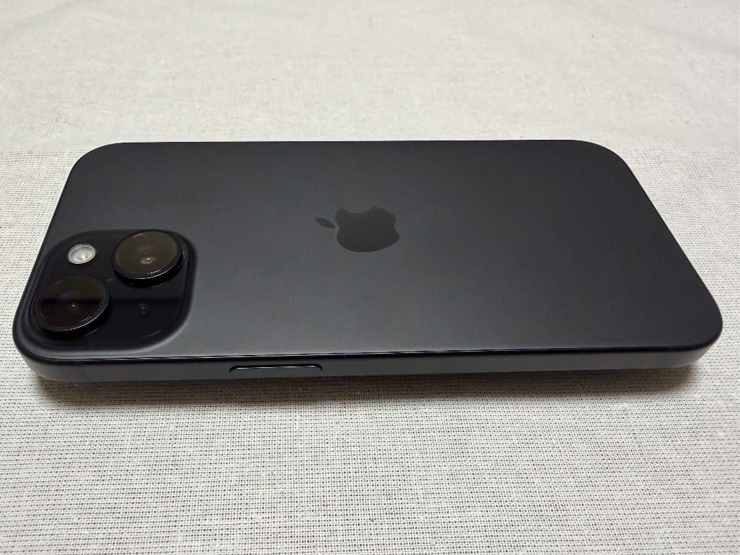 Apple iPhone 15 256GB ブラック 本体