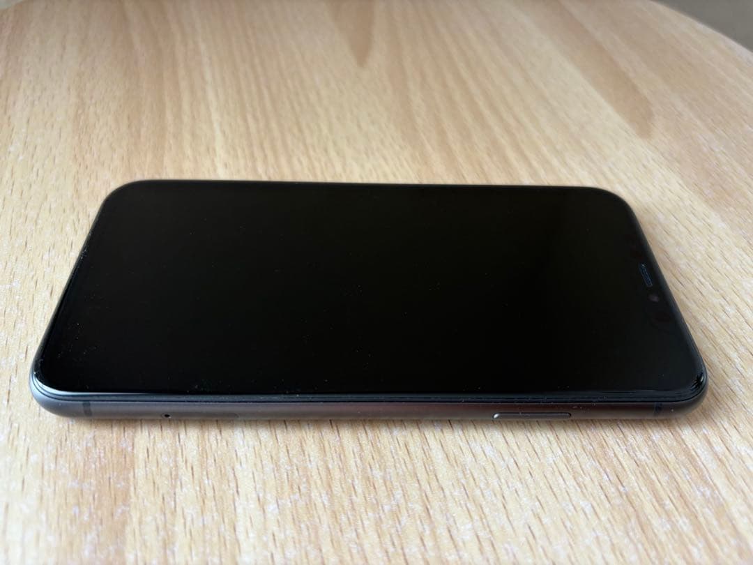 山岡　iPhone11 128gb ブラック