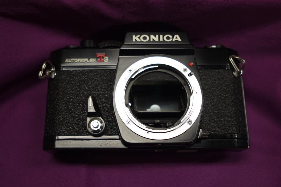 コニカオートリフレックスニューT3　５０ミリF1.4付き　HCアダプター付き