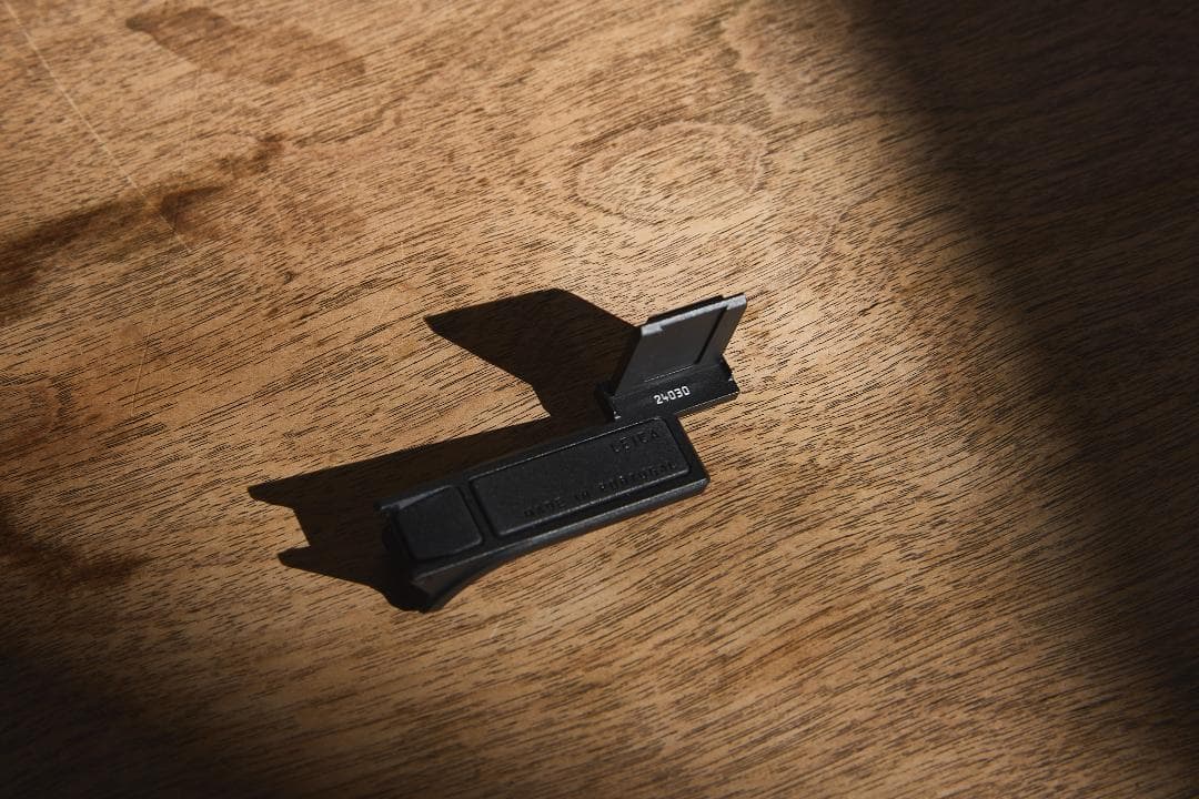 LEICA ライカ M11用純正サムレスト　元箱付き