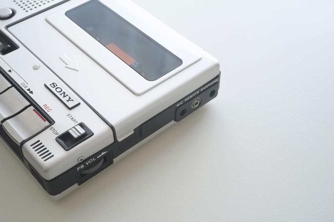 美品・整備品 SONY カセットレコーダー TC-1100 ケース付き・動作品