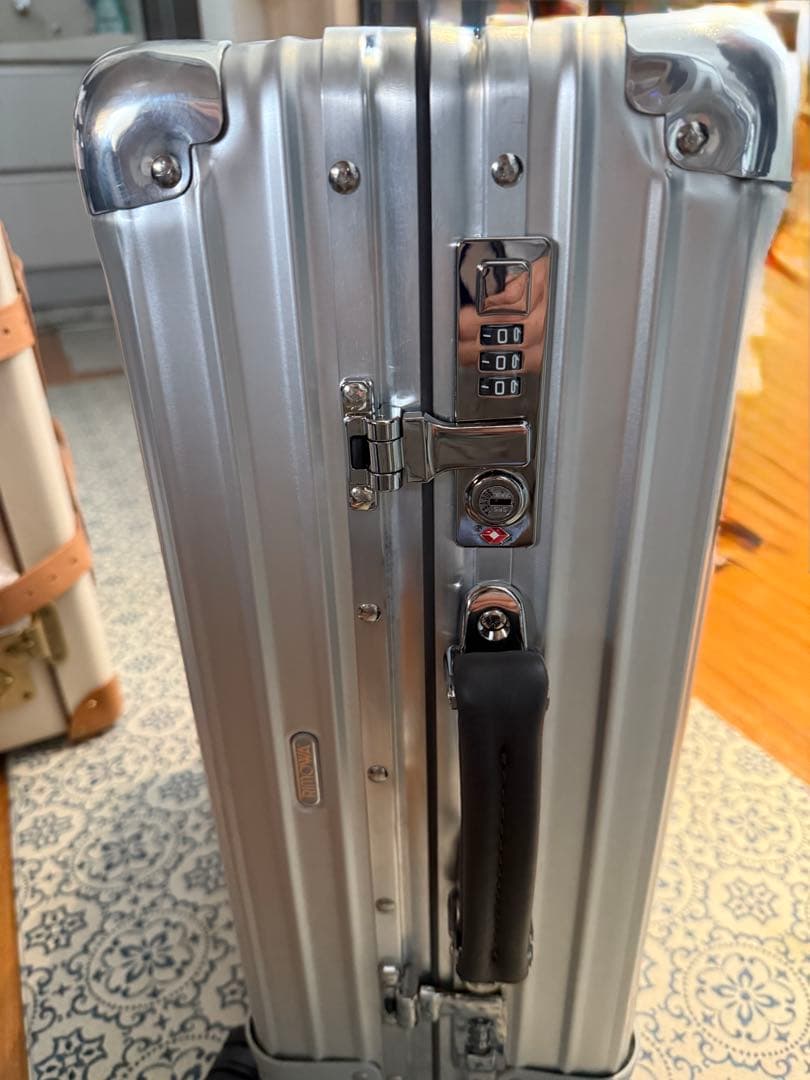 RIMOWA CLASSIC FLIGHT CABIN シルバー 新品未使用！