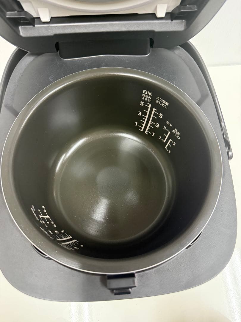 Panasonic IH 炊飯器 SR-FE101 ブラック 2024年製