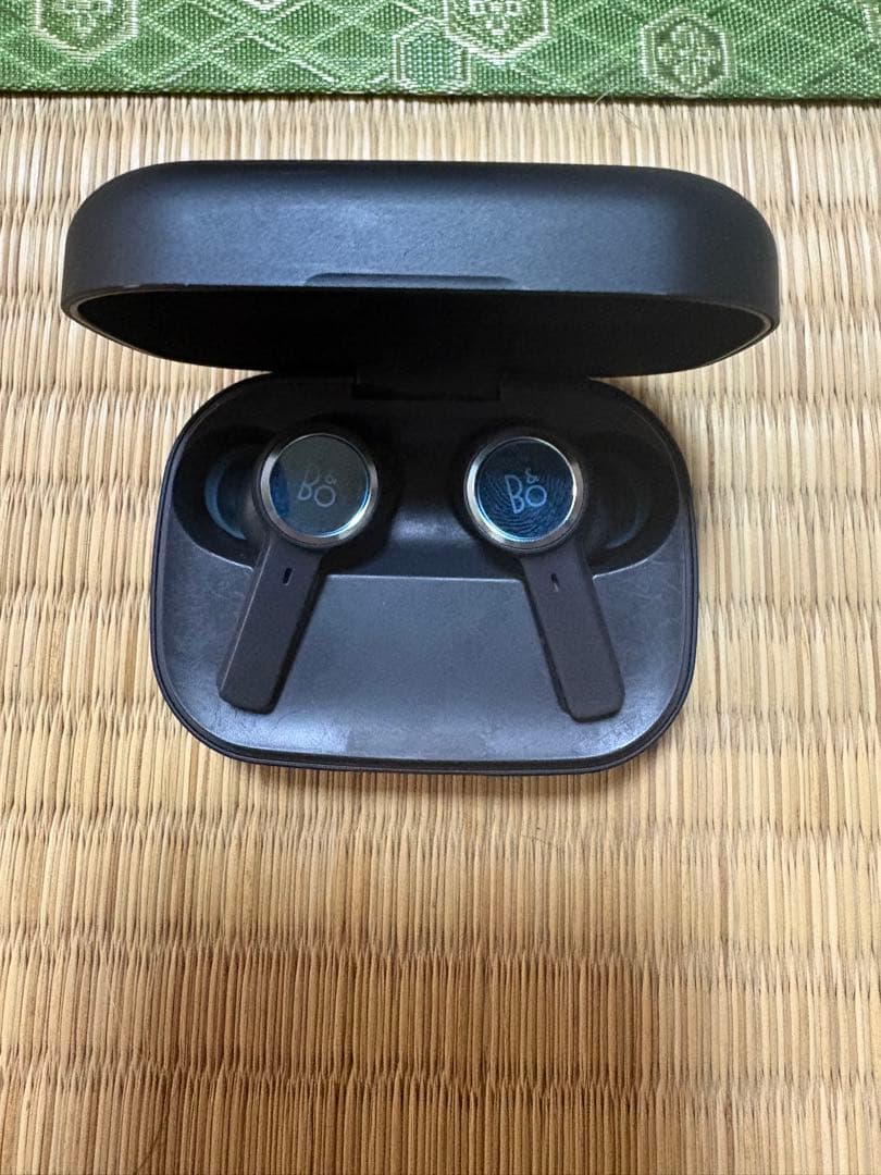 Bang & Olufsen Beoplay EX ワイヤレスイヤホン