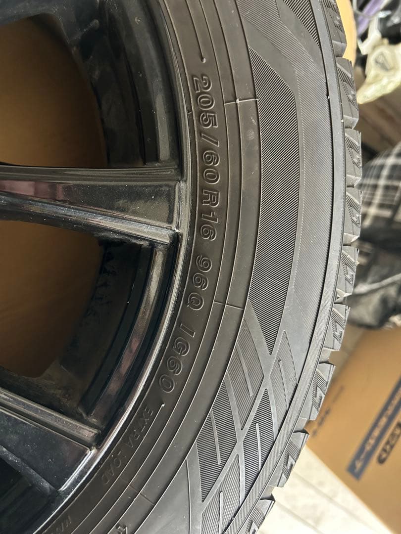 【Tandik4様専】スタッドレスタイヤiceGUARDアルミホイール16インチ