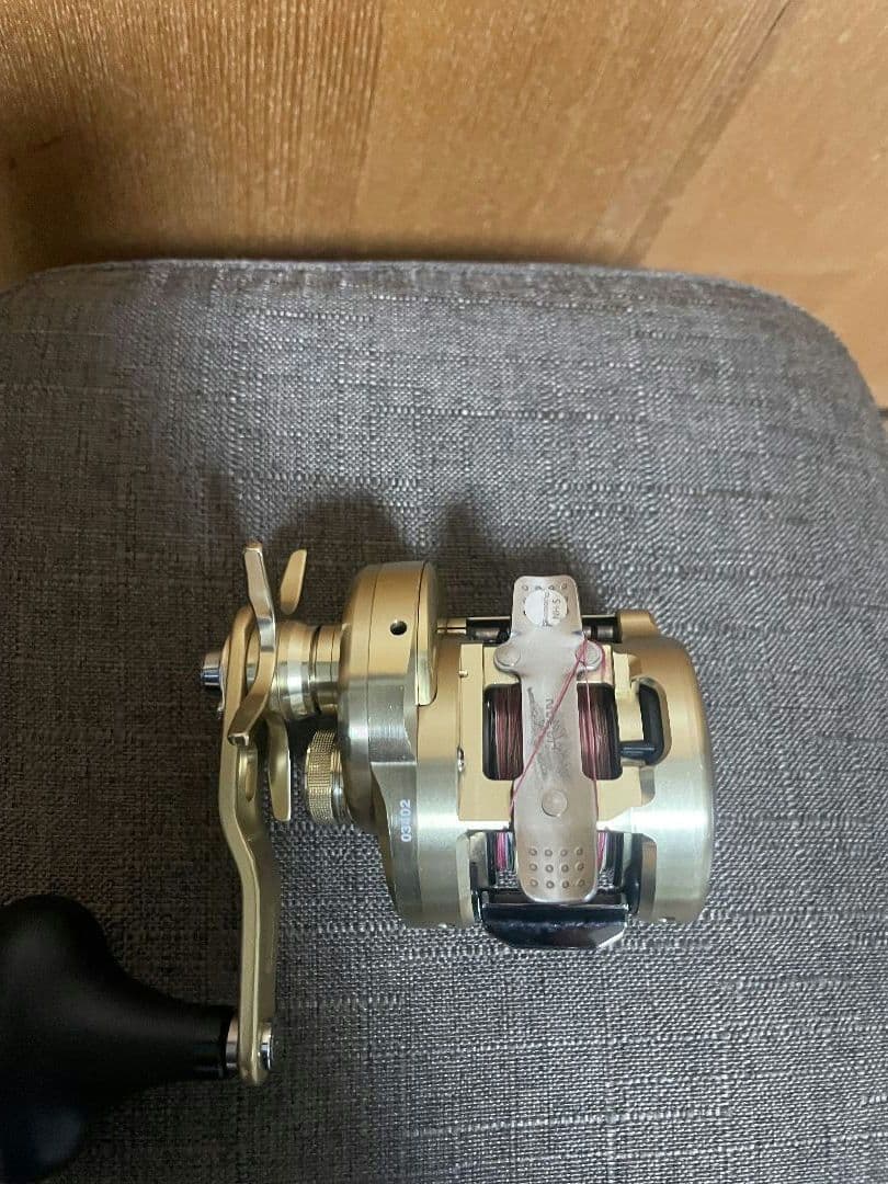 シマノ　OCEA CONQUEST 300HG ベイトリール ゴールド