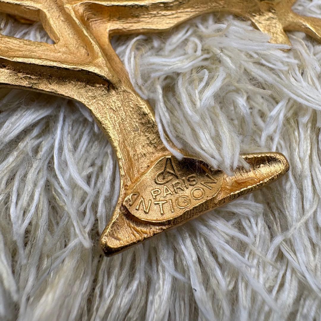 ANTIGONA リーフ　ツリー　ブローチ