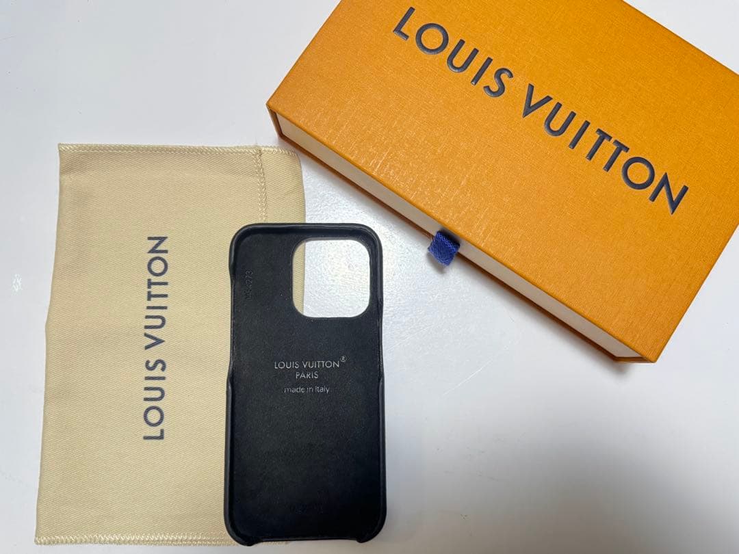 ルイヴィトン　iPhone バンパー 14pro 15pro スマホケース