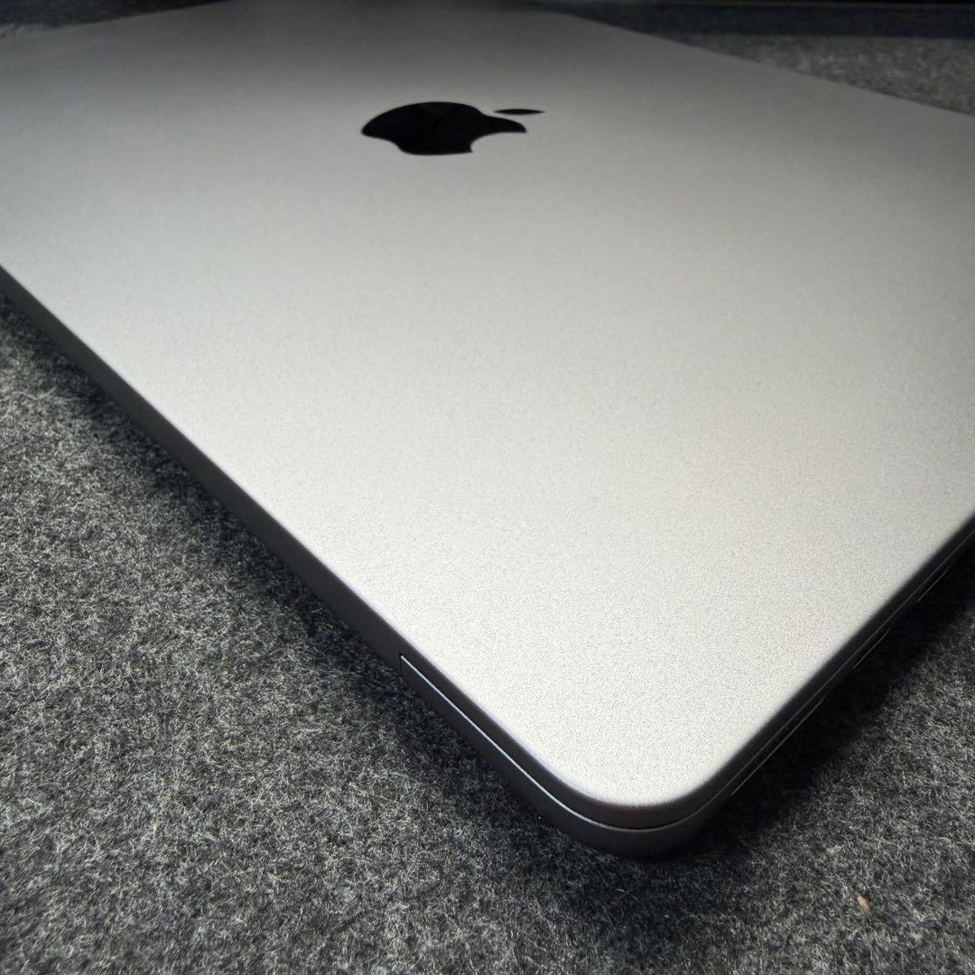 Apple MacBook Air 13.6インチ M3 16GB 256GB