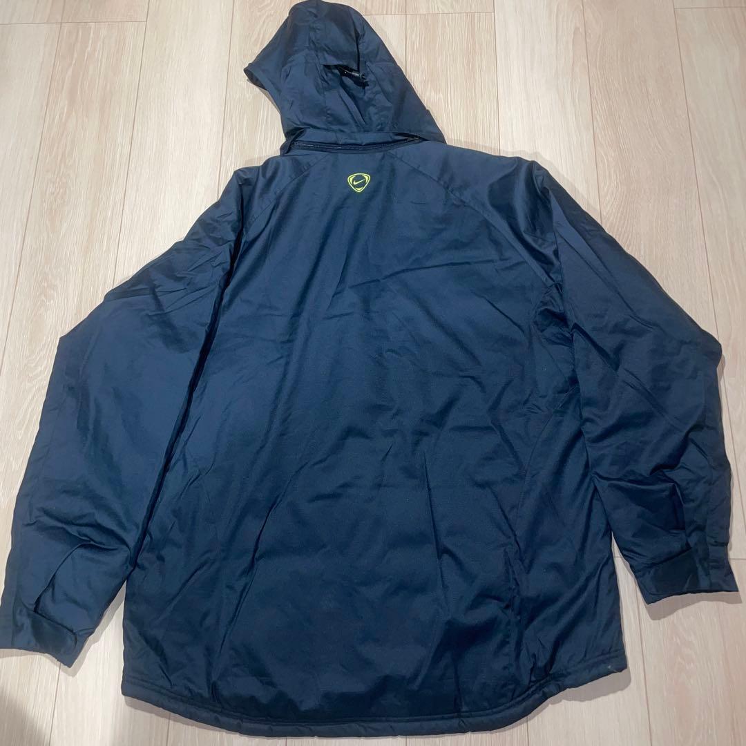 バルセロナ　ナイキ　サッカー　ベンチコート　防寒　防風　あったか