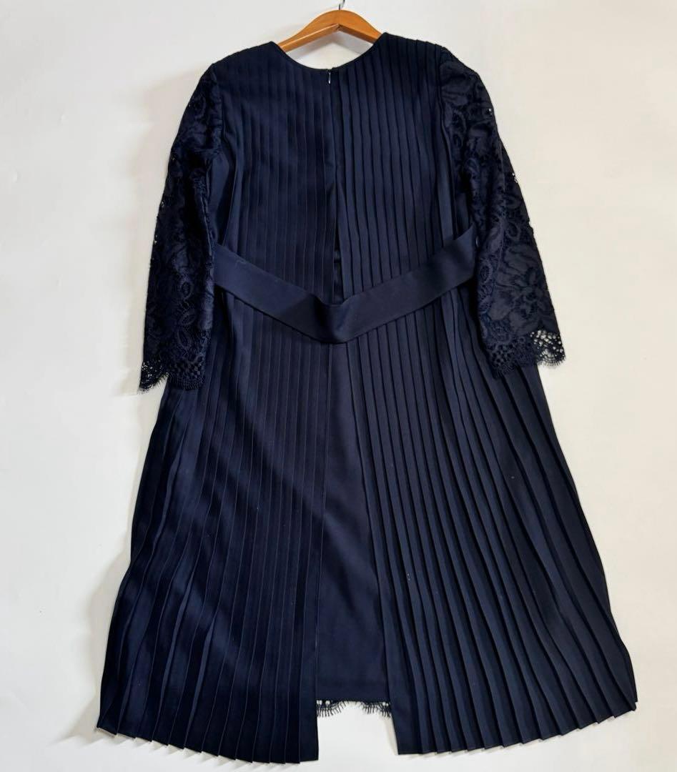 未使用に近い　ADORE アドーア　コードフルールレースバックプリーツワンピース