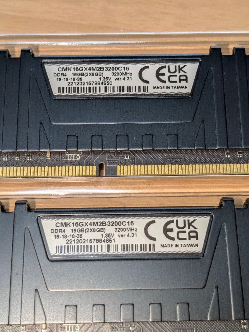【中古】 CORSAIR DDR4 3200MHz 16GB (8GB×2)