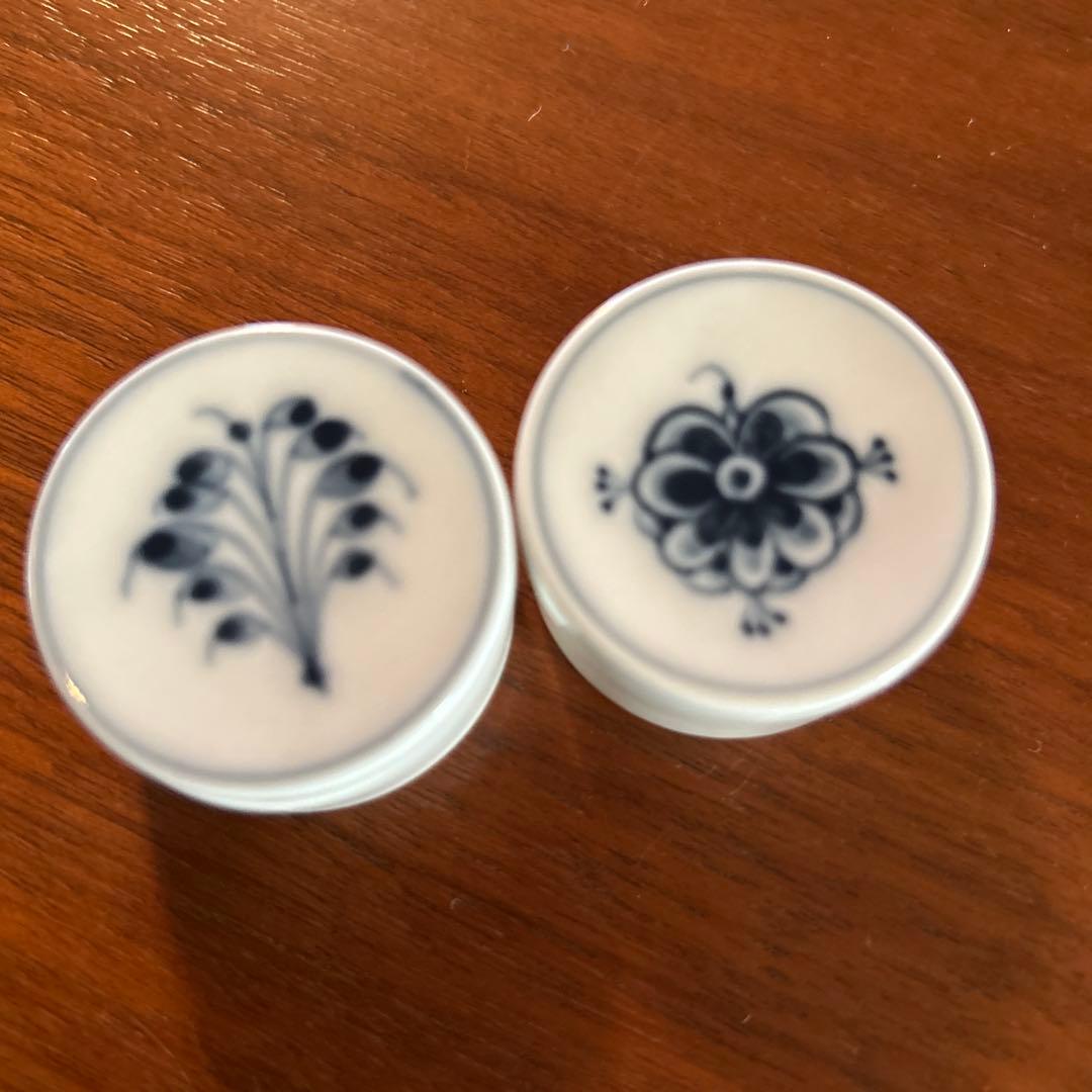 ロイヤルコペンハーゲン ハンドペイント ブルーフルーテッド ピルケース 蓋付き